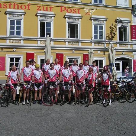 Zur Post Hotel 4*