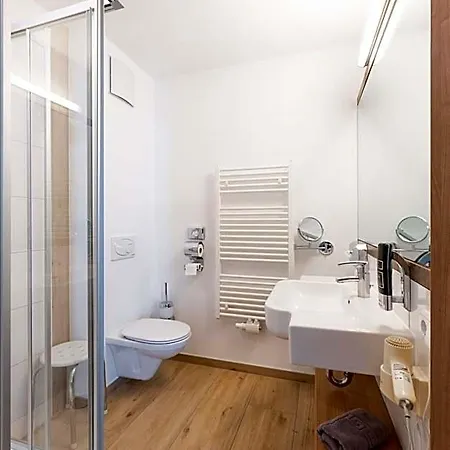 Zur Post Hotel 4*